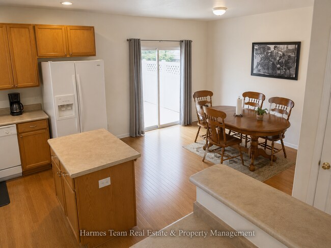 Building Photo - 3 Bed | 2.5 Bath Townhome In School District #2