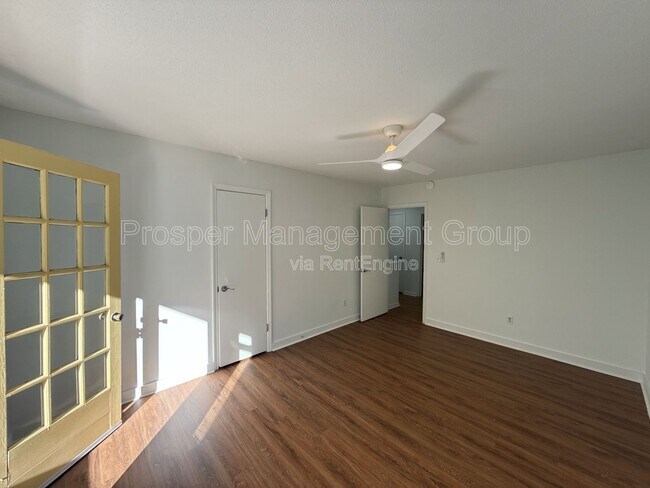 Building Photo - 258 Fleming Rd