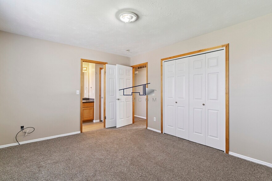 Building Photo - 4935 S 3975 W