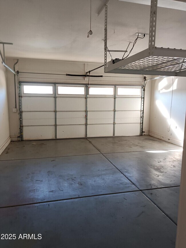 Building Photo - 14634 W Ventura St