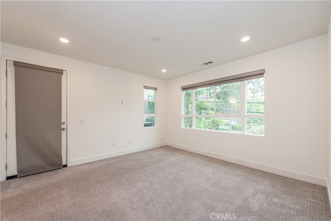 Building Photo - 2768 Wright Ln