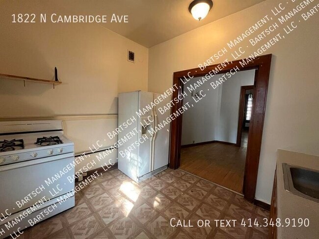 Building Photo - 1822 N Cambridge Ave