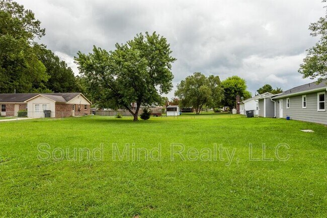 Building Photo - 1309 Sportsman Trail