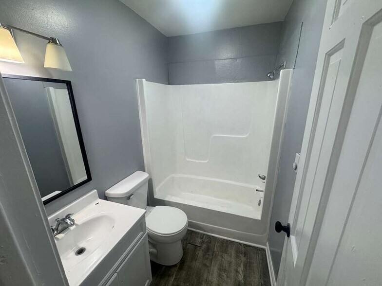 Building Photo - 1334 Juniper Dr