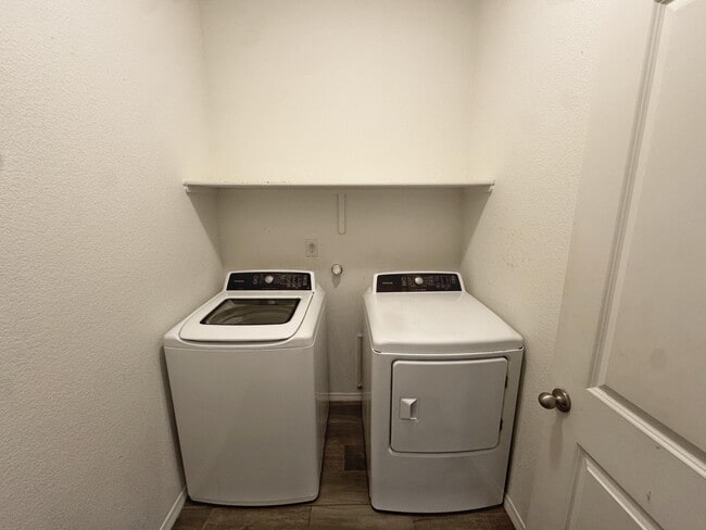 Building Photo - 6732 Oro Valley Rd NW