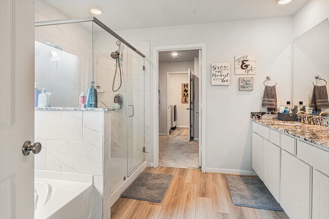 Building Photo - 2513 Malibu Gln Dr