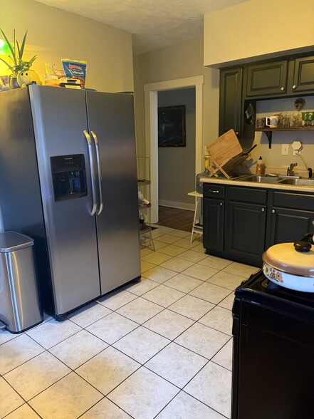 Kitchen - 2580 Deming Ave