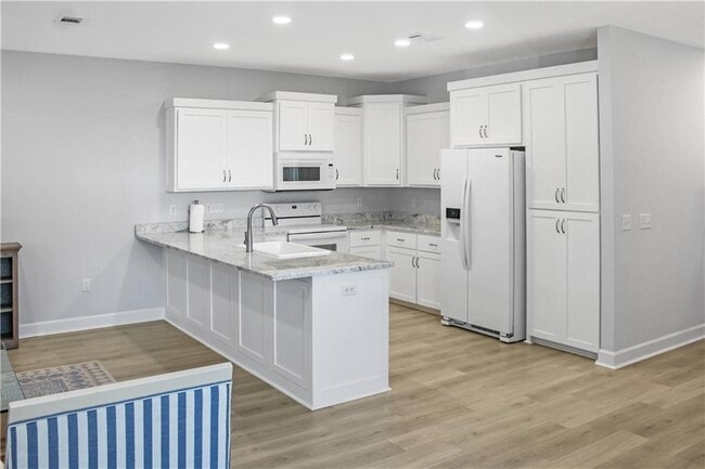 Building Photo - 905 Wayne St