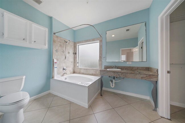 Building Photo - 1213 Wakefield Dr