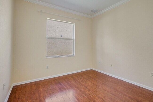 Building Photo - 10208 White Water Lily Way