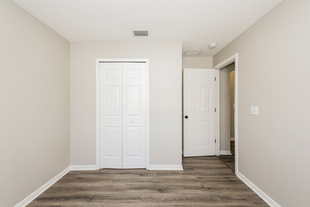 Building Photo - 11751 Lynmoor Dr