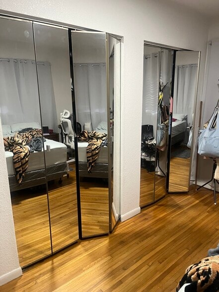 Building Photo - 2015 SW 85th Ave