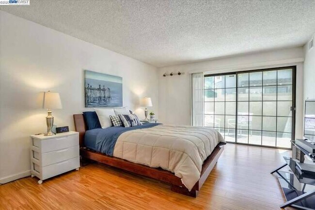Unfurnished - furniture for reference only - 3226 Guillermo Pl