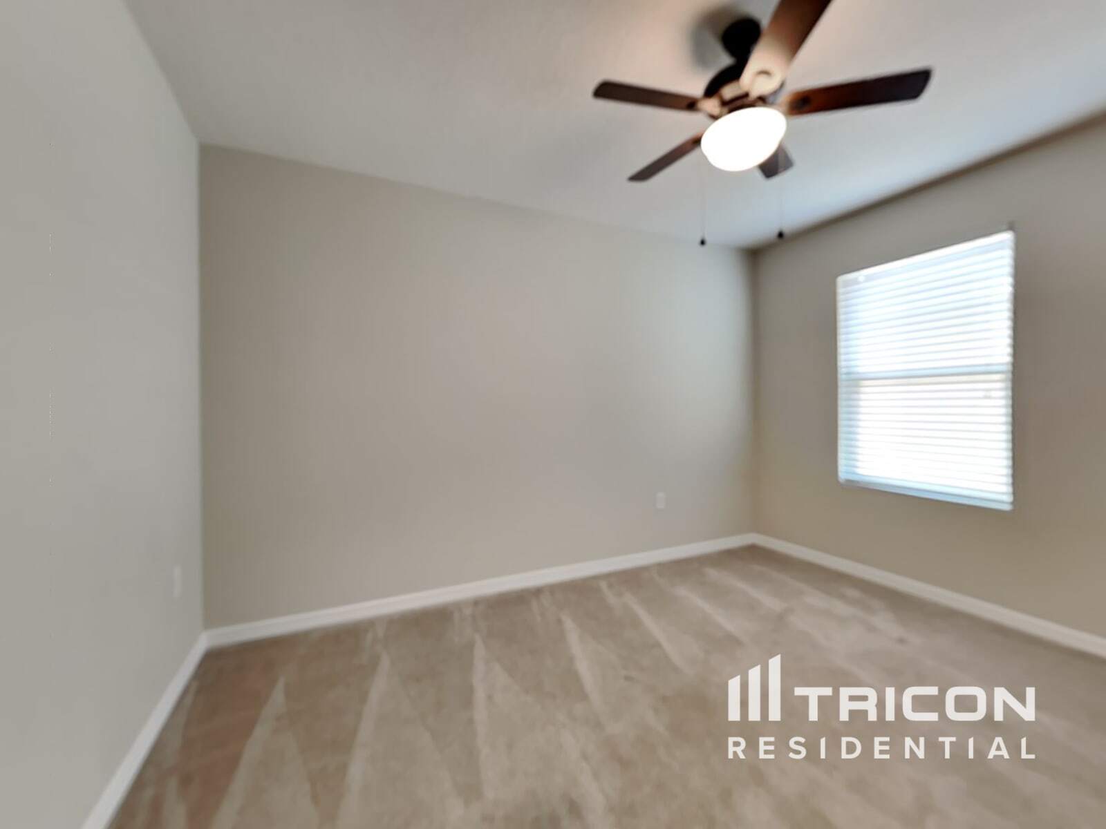 Building Photo - 10442 Whispering Hammock Dr