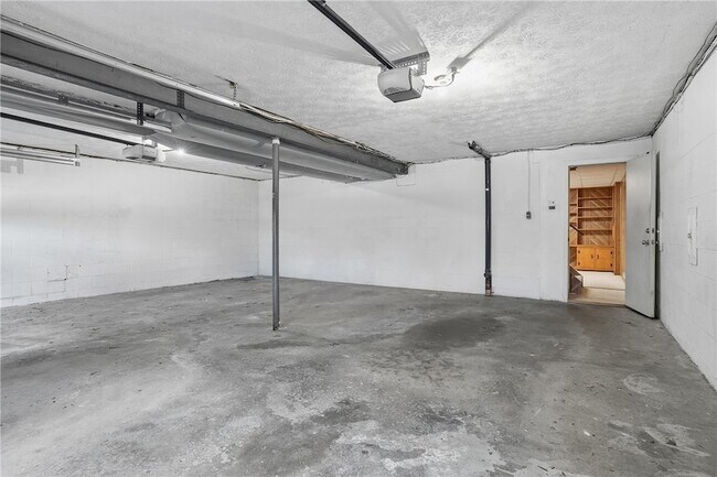 Building Photo - 1519 Hastings Mill Rd
