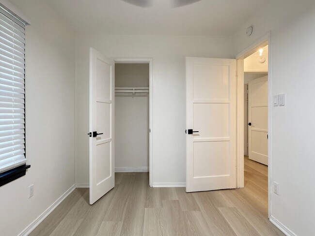 Building Photo - 4446 Linden Ave