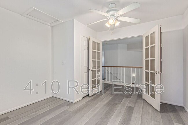 Building Photo - 1531 E Vaughn Ave