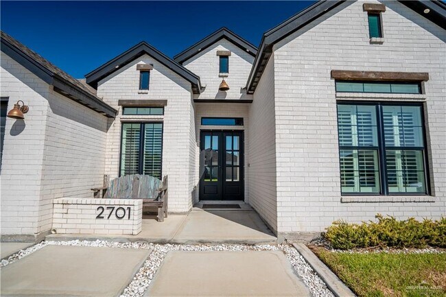 Building Photo - 30 Windsor St