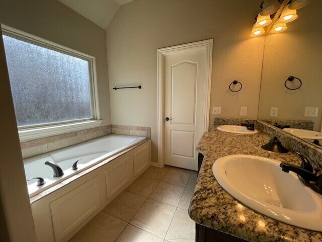 Building Photo - 3895 Baltic St