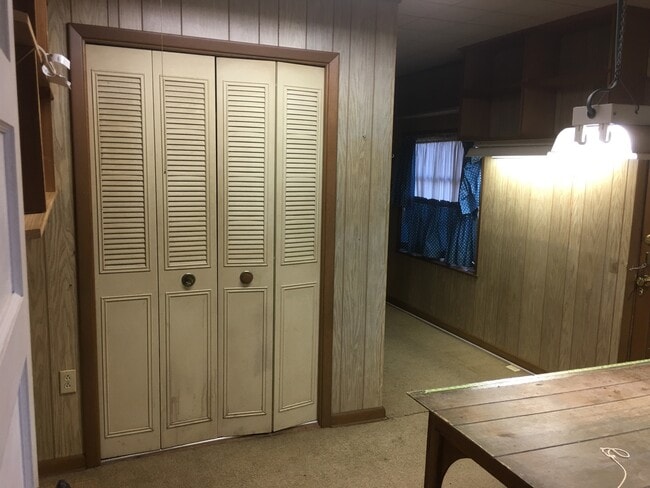 Building Photo - NOT AVAILABLE FOR SHOWING UNTIL MID MAY Home with Beautiful Tuscawilla Park as your yard.