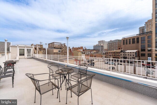 Building Photo - 316 Albemarle St