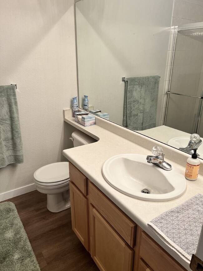 Building Photo - Available March!  Beautiful Condo in Steeplechase!