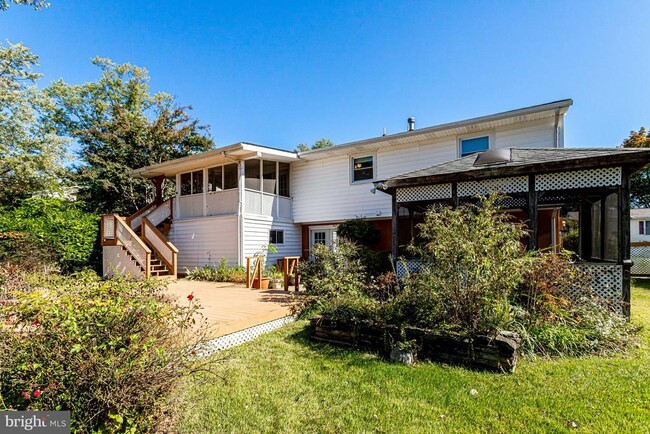 Building Photo - 13714 Gran Deur Dr