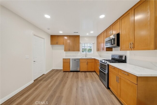 Building Photo - 4201 Franklin Ave