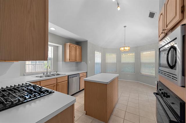 Building Photo - 902 Santa Cruz Dr