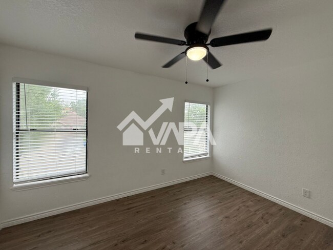 Building Photo - 817 Meadow Peak