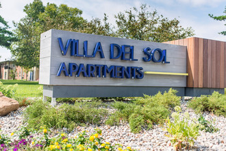 Building Photo - Villa Del Sol Apartments