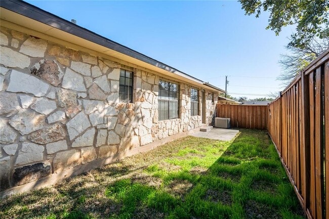 Building Photo - 3800 Foust Trail
