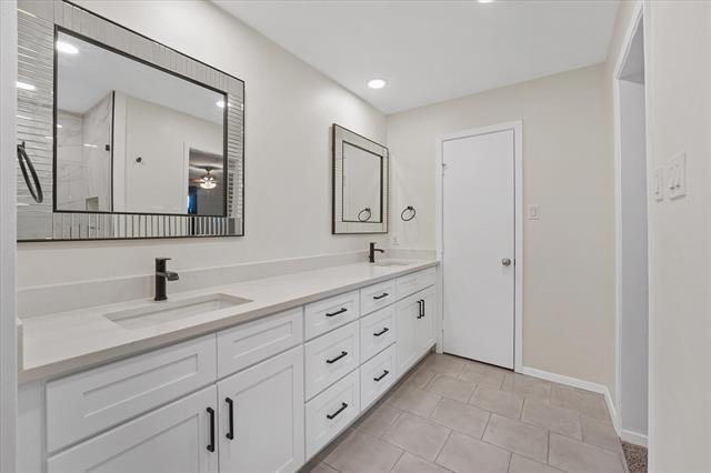 Building Photo - 4007 Ridgebrook Dr