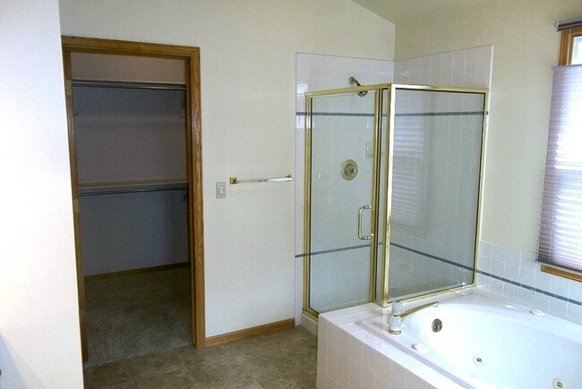 Building Photo - Traditional Elegance with Room to Grow in ...