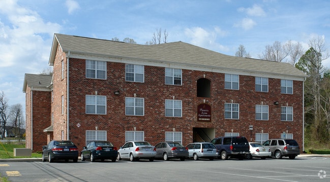 Primary Photo - Phoenix Arms Apartments