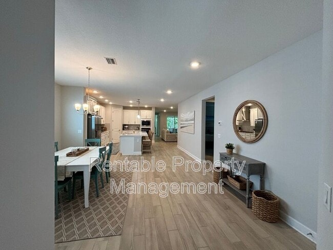 Building Photo - 387 Union Hill Dr