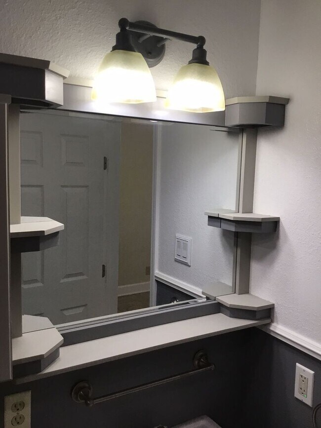 Building Photo - GORGEOUS 4/3 BROADMOOR HOME-UPDATED-MUST SEE