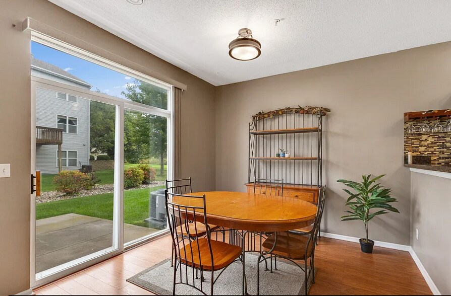 Building Photo - 5100 Holly Ln N