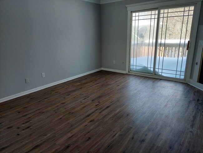 Building Photo - 1997 Tall Oaks Dr