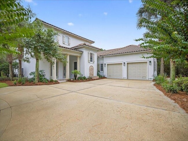 Building Photo - 3161 Club Dr