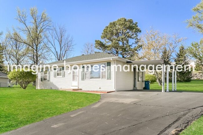 Building Photo - 307 Essen Ln