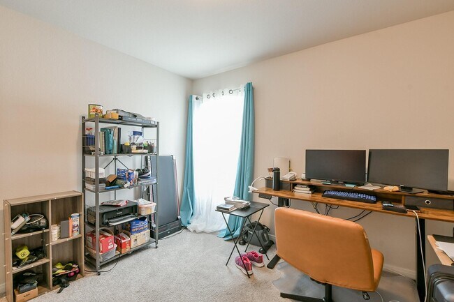 Building Photo - 10131 Cerritos dr