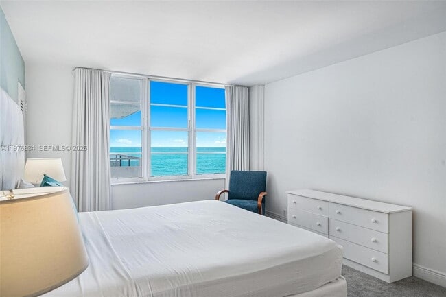 Building Photo - 5101 Collins Ave