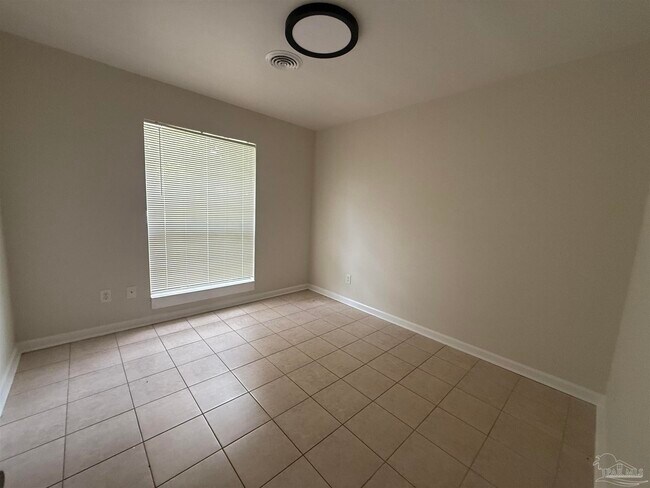 Building Photo - 6550 Allyn Way