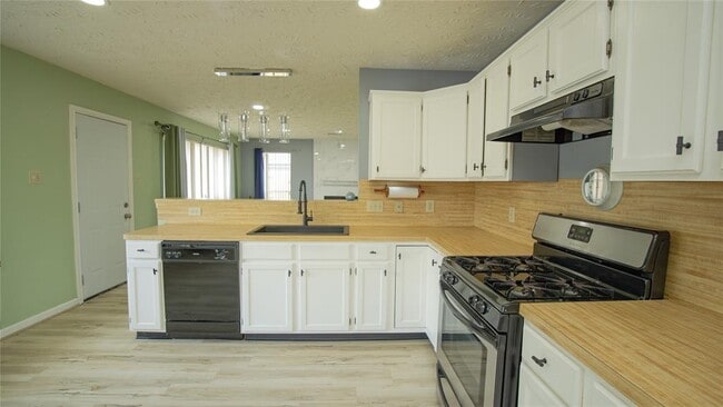 Building Photo - 1226 Brook Grove Dr
