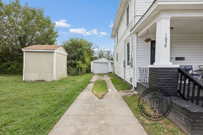 Building Photo - 1058 Mapole Ave