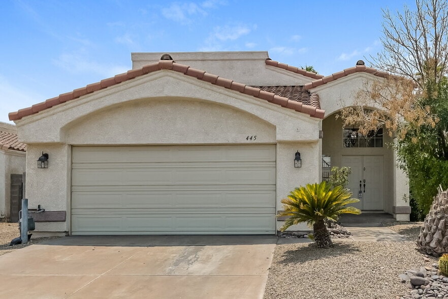 Primary Photo - 445 Opal Dr