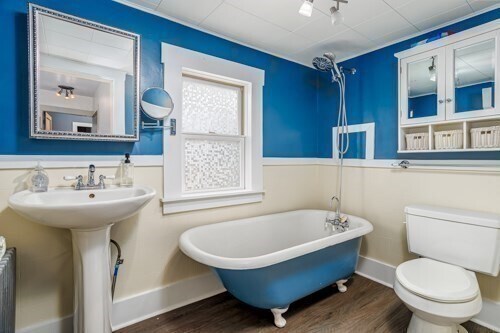 Building Photo - 1025 New Ipswich Rd