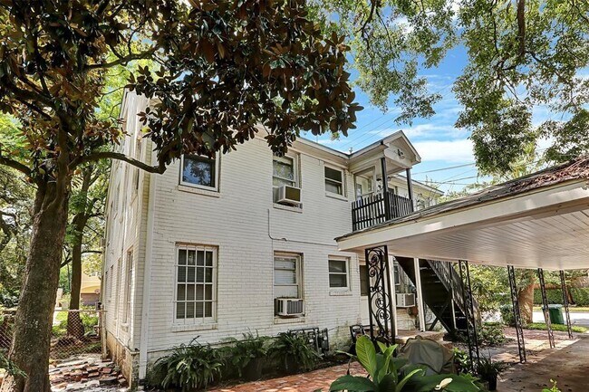 Building Photo - 2348 McClendon St