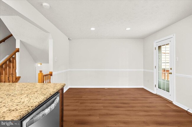 Building Photo - 2009 Heritage Dr